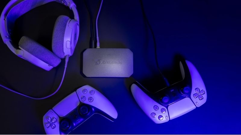 Black Friday capture card deals